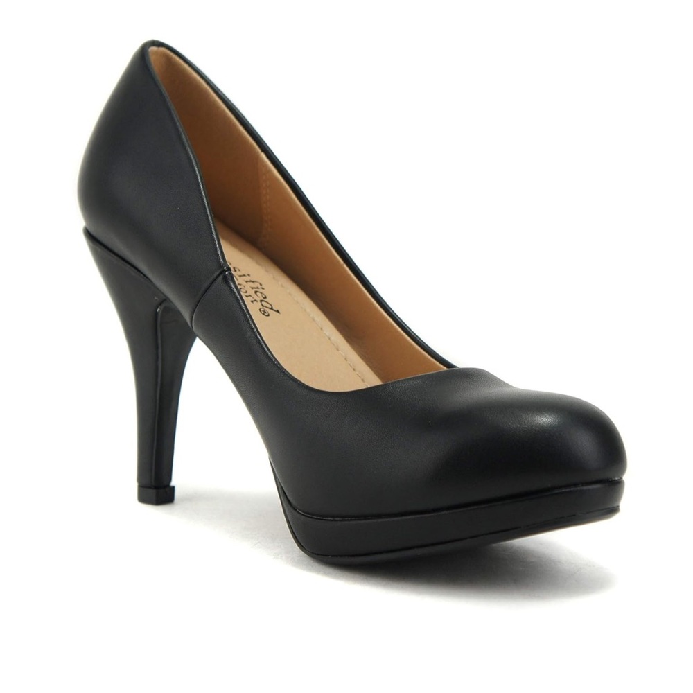 7 Wide City Classified Comfort Heel